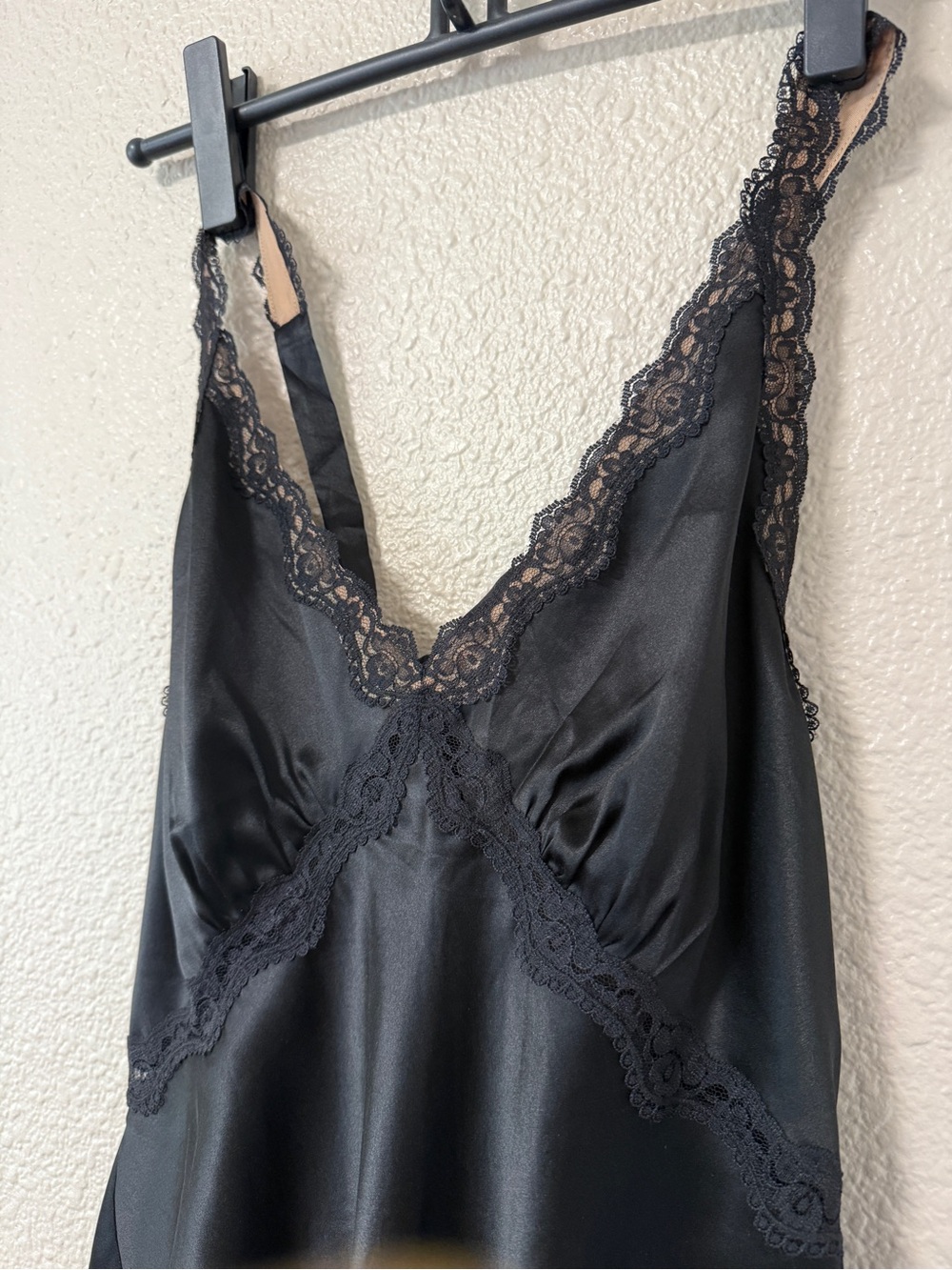 NWOT reformation Monica Silk Top Black Lace Summer Sexy Evening Chic Vneck M - Picture 4 of 6